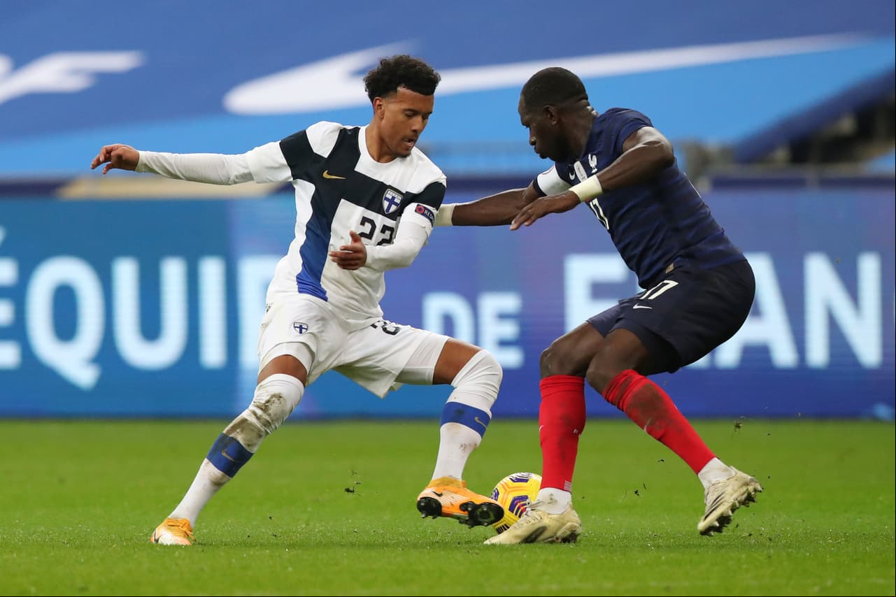 Francia 0-2 Finlandia | Forss (28’) y Valakari (31’) hicieron los tantos para vencer a Francia, quienes se medirán a Portugal en la quinta jornada de la UEFA NL; Finlandia se enfrentará a Bulgaria.