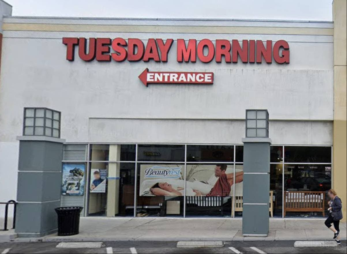 <b>Tuesday Morning:</b> La empresa de artículos para el hogar se 
<a href="https://tudn.sitiodesbloquea.com/_next/image?url=https://st1.uvnimg.com/93/f5/f09276ad499ead4d5f9ca78733e9/tuesday-morning-stores.jpg&w=1280&q=75 1280w