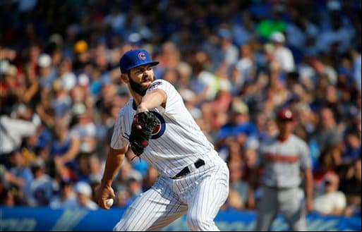 Jake Arrieta llega a 18 triunfos y Cachorros vencen a D-backs