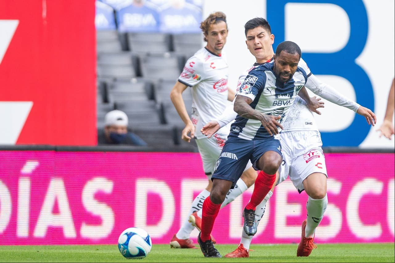 En un duelo muy cerrado, las anotaciones de Maxi Meza y Mauro Manotas hacen que Monterrey y Tijuana dividan los puntos. Los regios acumulan una racha de tres encuentros sin poder ver la victoria. Con el empate Xolos se mantiene en la cuarta posición de la tabla con 13 unidades.
