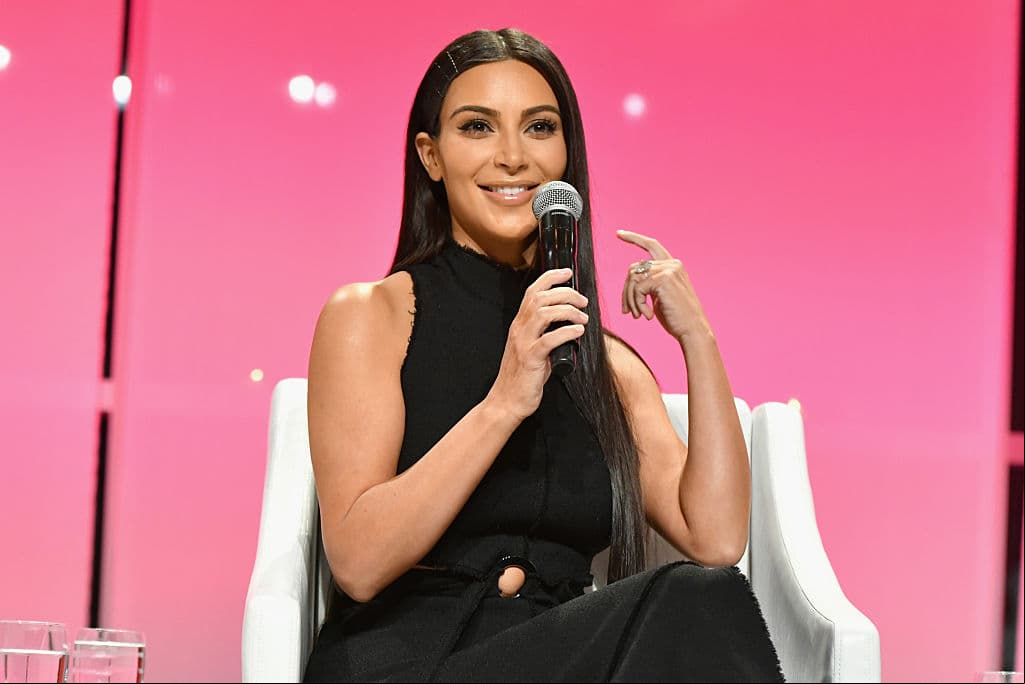 Kim, a pesar de estar de nuevo en el mundo de la soltería, ha manifestado que, por el momento, no le interesa ningún tipo de relación amorosa.