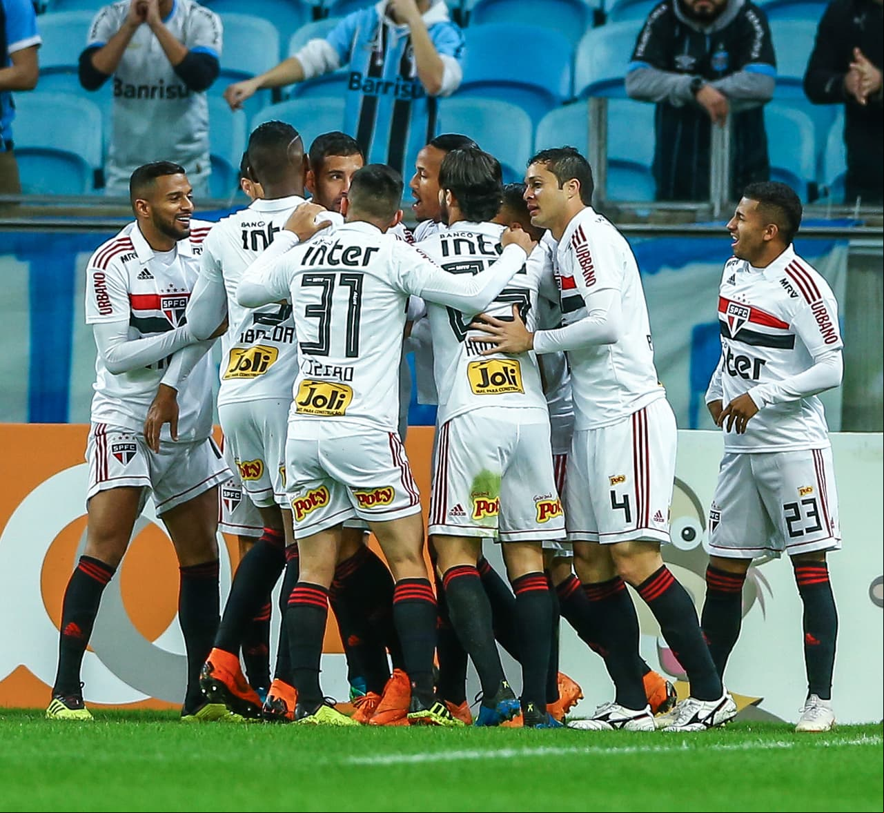 17. Sao Paulo F.C. (brasil) - 156,4 millones de dólares.