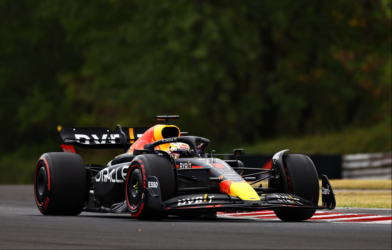 George Russel arrebató de último momento la pole position en el GP de Hungría a Carlos Sainz; el mexicano Checo Pérez tuvo un mal resultado y saldrá en el lugar 11.