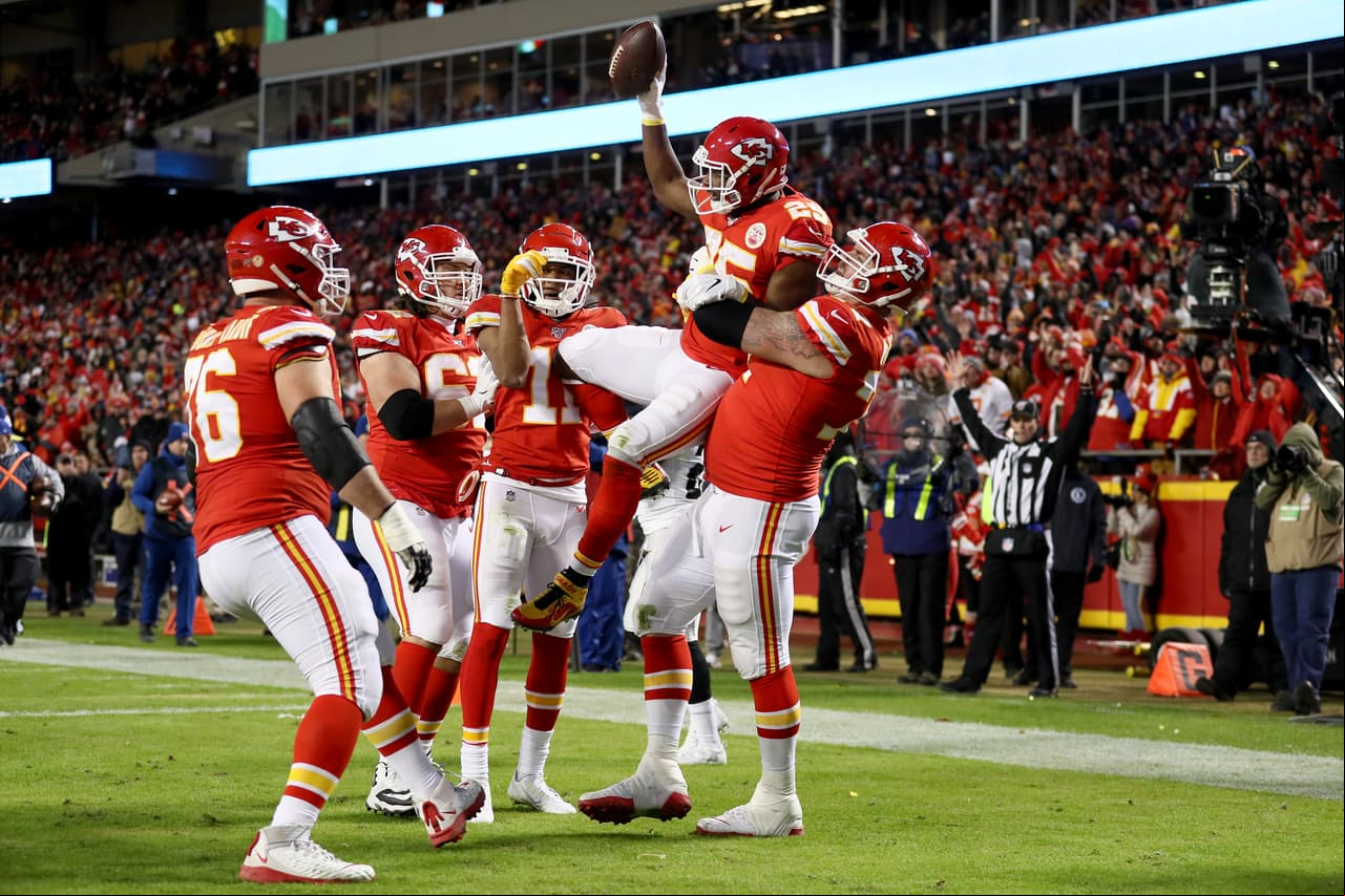 Con unos Chiefs intratables, Oakland sucumbió en Arrowhead tras ser vapuleado por uno de los candidatos de la AFC.