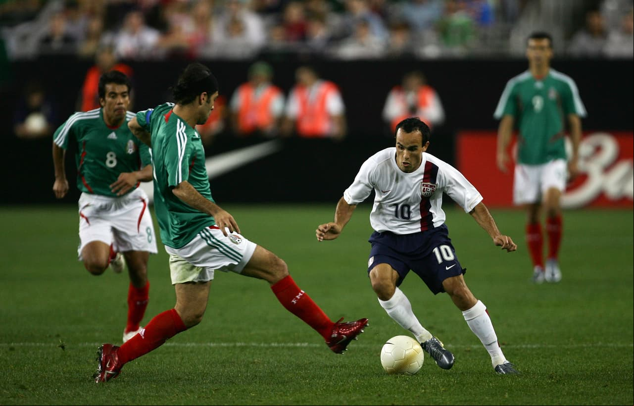 Márquez, que asistió por México a cinco mundiales de fútbol y en todos fue capitán, estuvo en la Copa Oro del 2007.