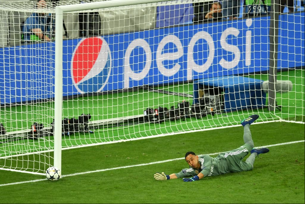 Haber llegado a la Final de la UEFA Champions League con el Real Madrid y también ganarla, coloca al guardameta costarricense Keylor Navas como uno de los mejores del balompié europeo.