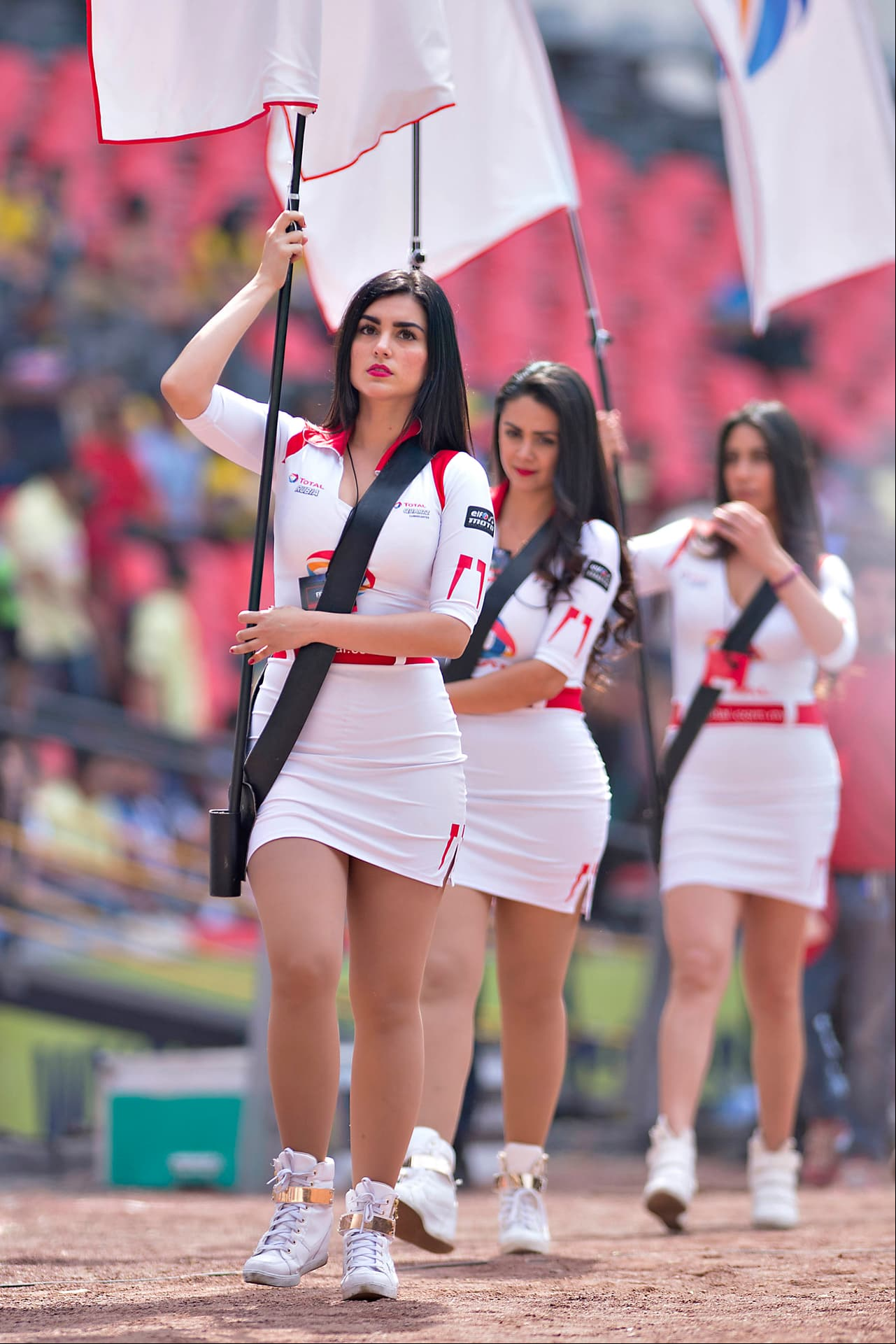 La belleza de las porristas en la fecha 16