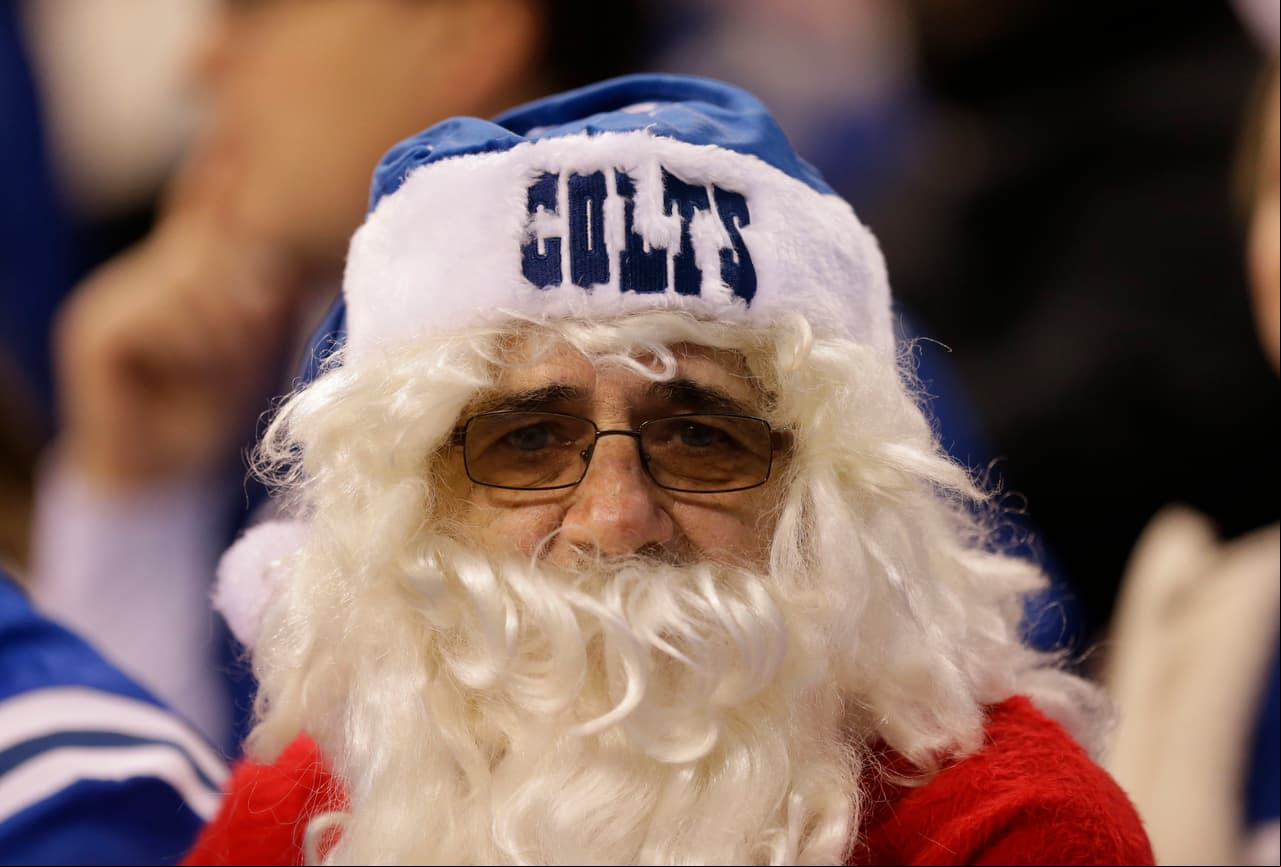 El espíritu navideño y competitivo a todo lo que da en la Semana 15 de la NFL. Checa las mejores imágenes.