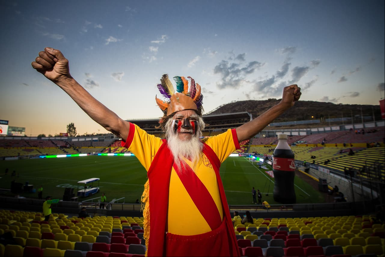 Los fanáticos en el Estadio Morelos listos para el duelo entre Monarcas y Águilas para dar inicio a la Jornada 8 en la 
<a href="https://tudn.sitiodesbloquea.com/_next/image?url=https://st1.uvnimg.com/9e/94/c9e8794a45369ef866f530462b79/imago-788070.jpg&w=1280&q=75 1280w