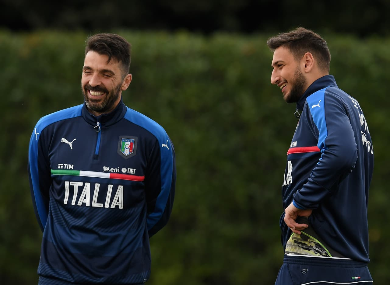 Compartió con Buffon en el mismo bando. Se decía que el portero de la Juventus lo estaba aconsejando para que se quedara en el Milan.