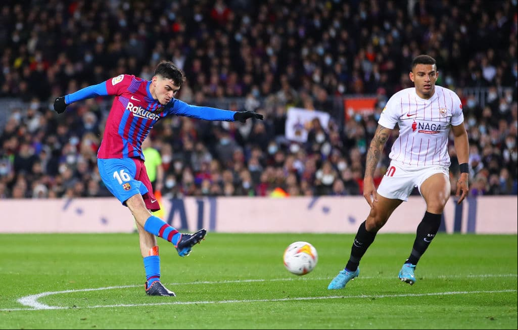 Pedri, a los 72 minutos, anotó el único tanto del partido ante el Sevilla, triunfo que dejo a los catalanes en el segundo puesto de LaLiga. Tecatito jugó 23 minutos.
<br>