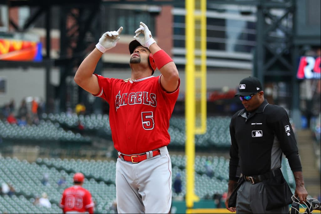 En este juego, el dominicano Albert Pujols se fue de 4-1 con una carrera anotada y otra remolcada.