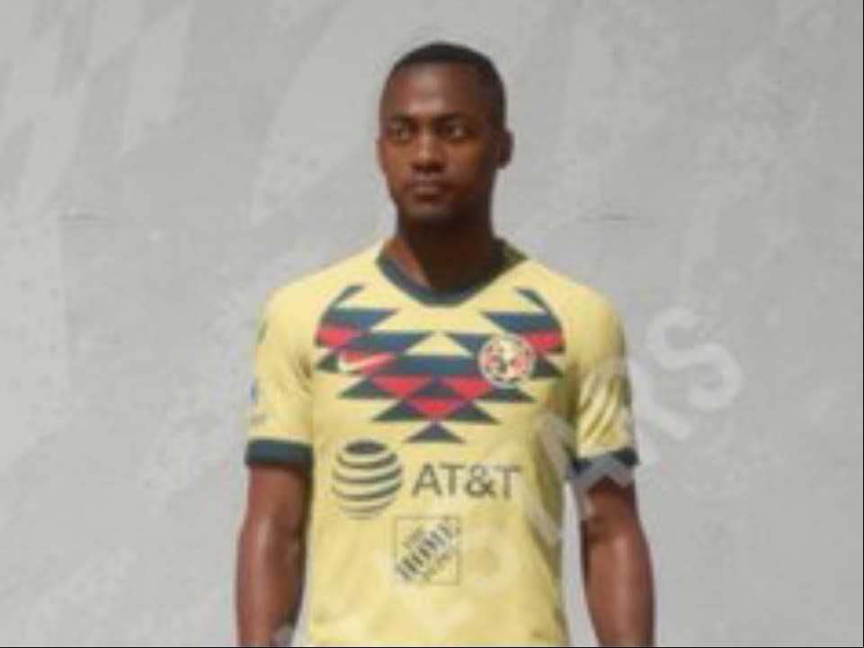 El ecuatoriano también luce más real, con el rostro serio que lo caracteriza.