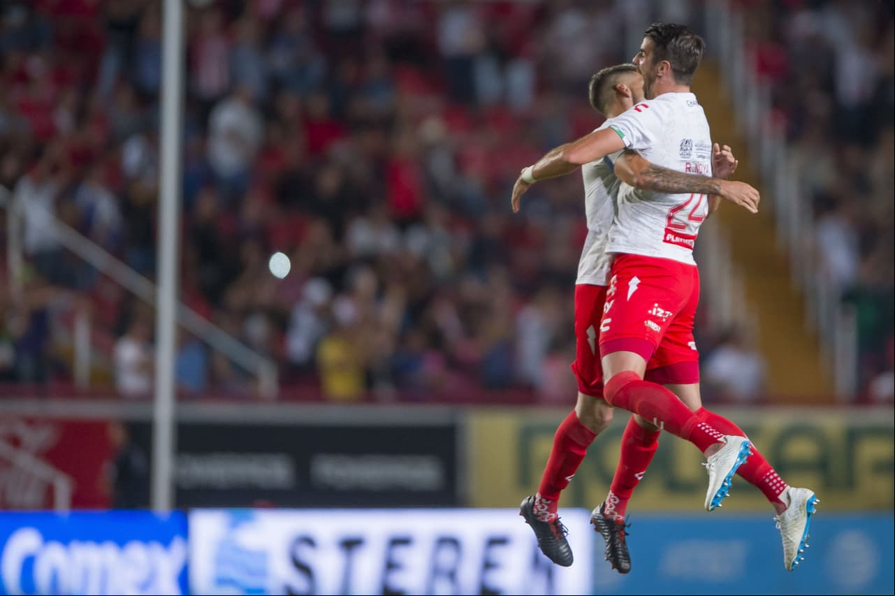 Necaxa inició ganando con el tanto de Mauro Quiroga pero Toluca igualó gracias a la aparición de Emmanuel Gigliotti. Con el empate, Los Rayos se mantienen en 5º y los Diablos Rojos en 16to. lugar.