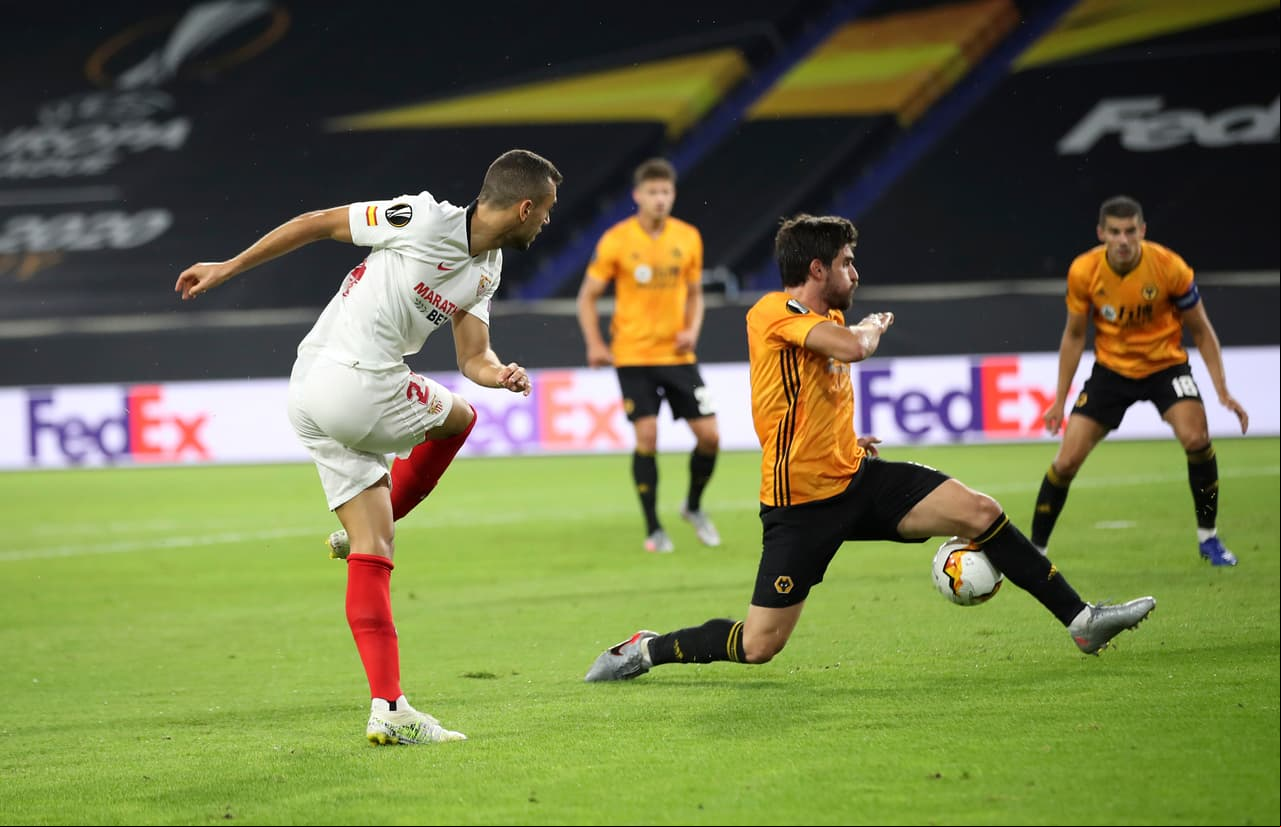 Sevilla inició la parte complementaria como terminó el primer tiempo.