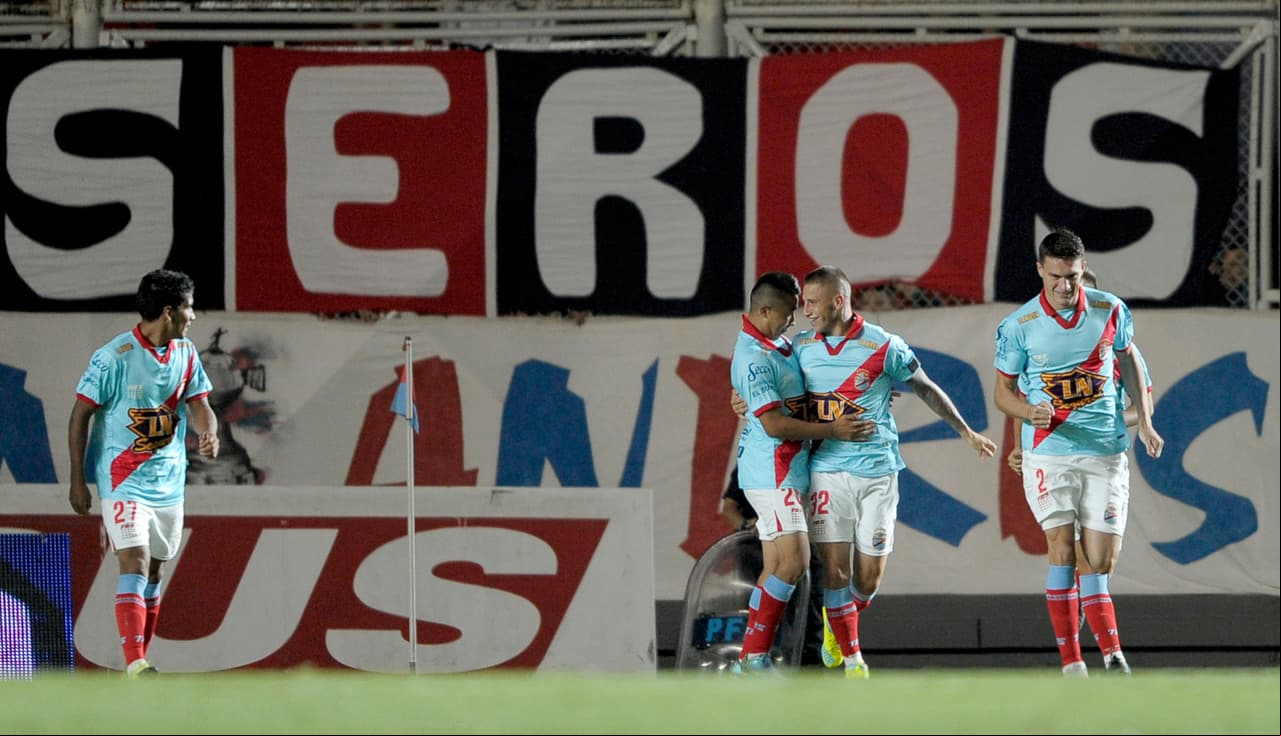 Arsenal derrotó a San Lorenzo a domicilio y queda segundo en la clasificación