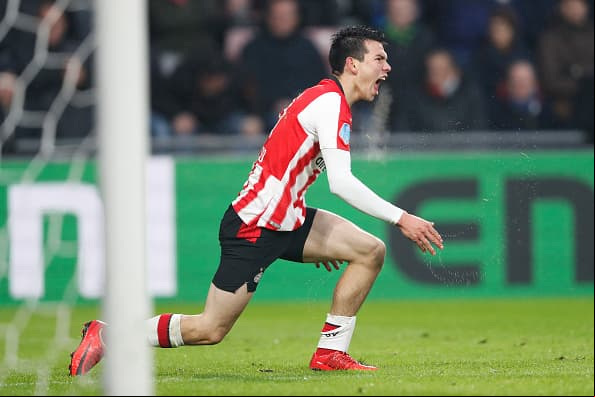Hirving Lozano se ha convertido en una de las grandes joyas del fútbol mundial. Ha tenido una campaña de ingreso a Europa estupenda con el PSV y de inmediato los rumores de un posible traspaso a ligas más competitivas que la holandesa se han escuchado.