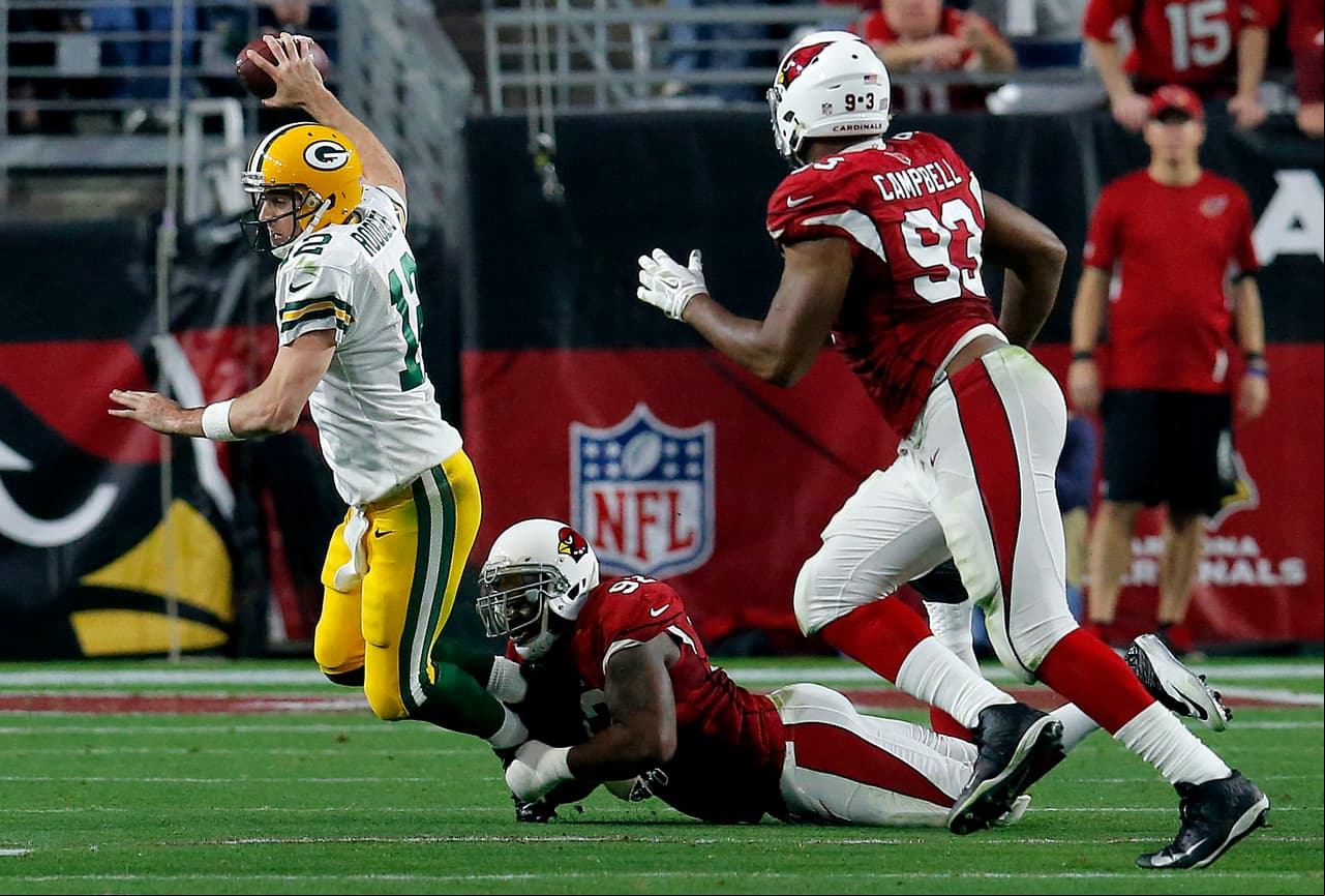 Los Arizona Cardinals apalearon 38-8 a los Green Bay por lo que todavía aspiran ser el número uno de la Conferencia Nacional en los playoffs.