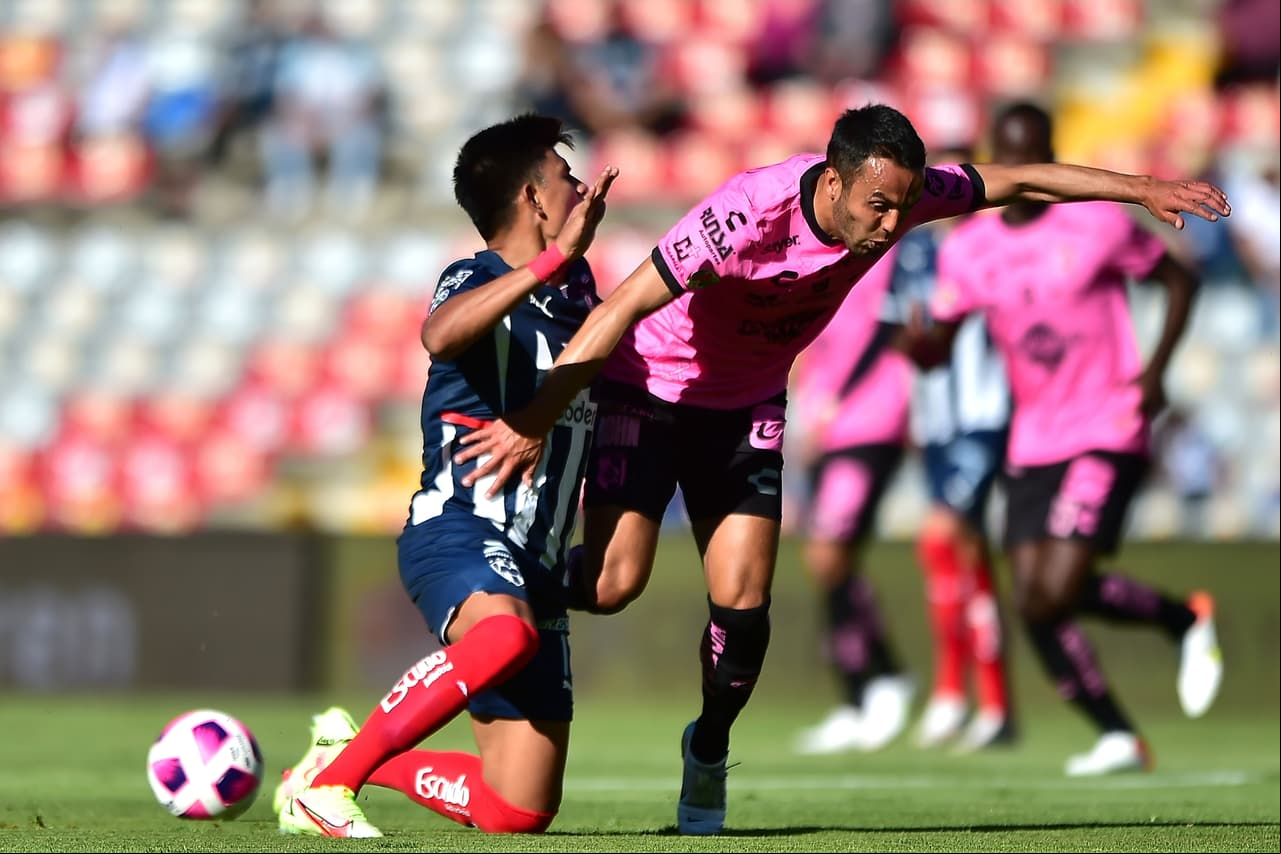 Con el solitario gol de Erik Vera, Querétaro logra imponerse 1-0 ante un poderoso Monterrey.