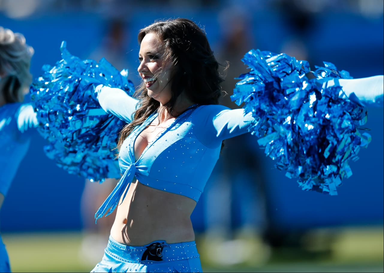 Las animadoras de los equipos del fútbol americano estadounidense le ponen un condimento especial a los encuentros de la NFL en los diferentes estadios en Estados Unidos.