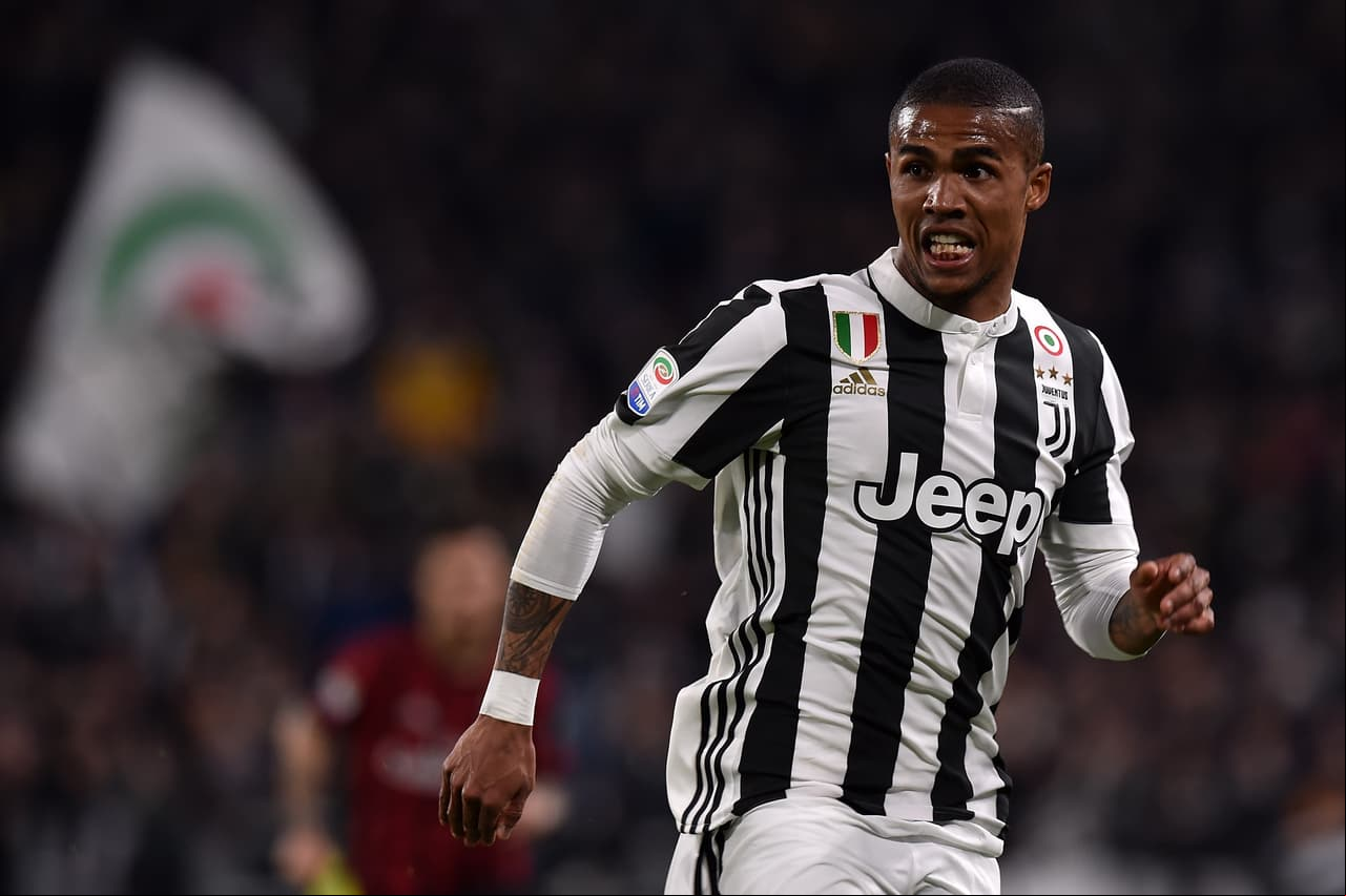 Eso no sería todo, Douglas Costa marcaría 4-2 que terminaría por ser el marcador definitivo.