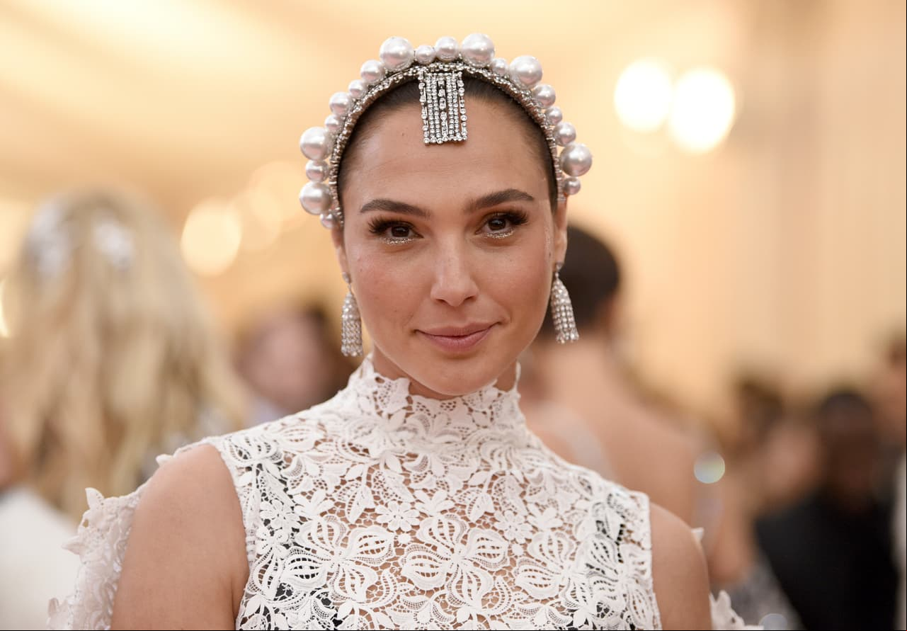 Con su papel como Wonder Woman, Gal se ganó el corazón de todo el mundo. En 2020 participó en tres filmes, de los cuales uno ya tiene fecha segura en 2021, además de que falta el estreno de Wonder Woman 1984 que se estrena en diciembre.