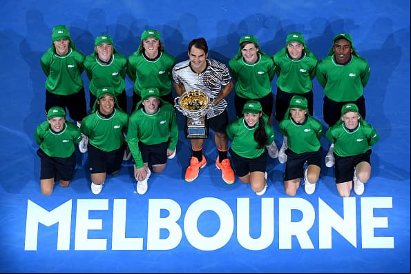 <b>5.</b> Es ya, y seguramente durante mucho tiempo, el primer hombre en la historia en ganar cinco o más títulos en tres diferentes grandes: Wimbledon, siete veces. Abierto de Australia: 5, US Open: 5.