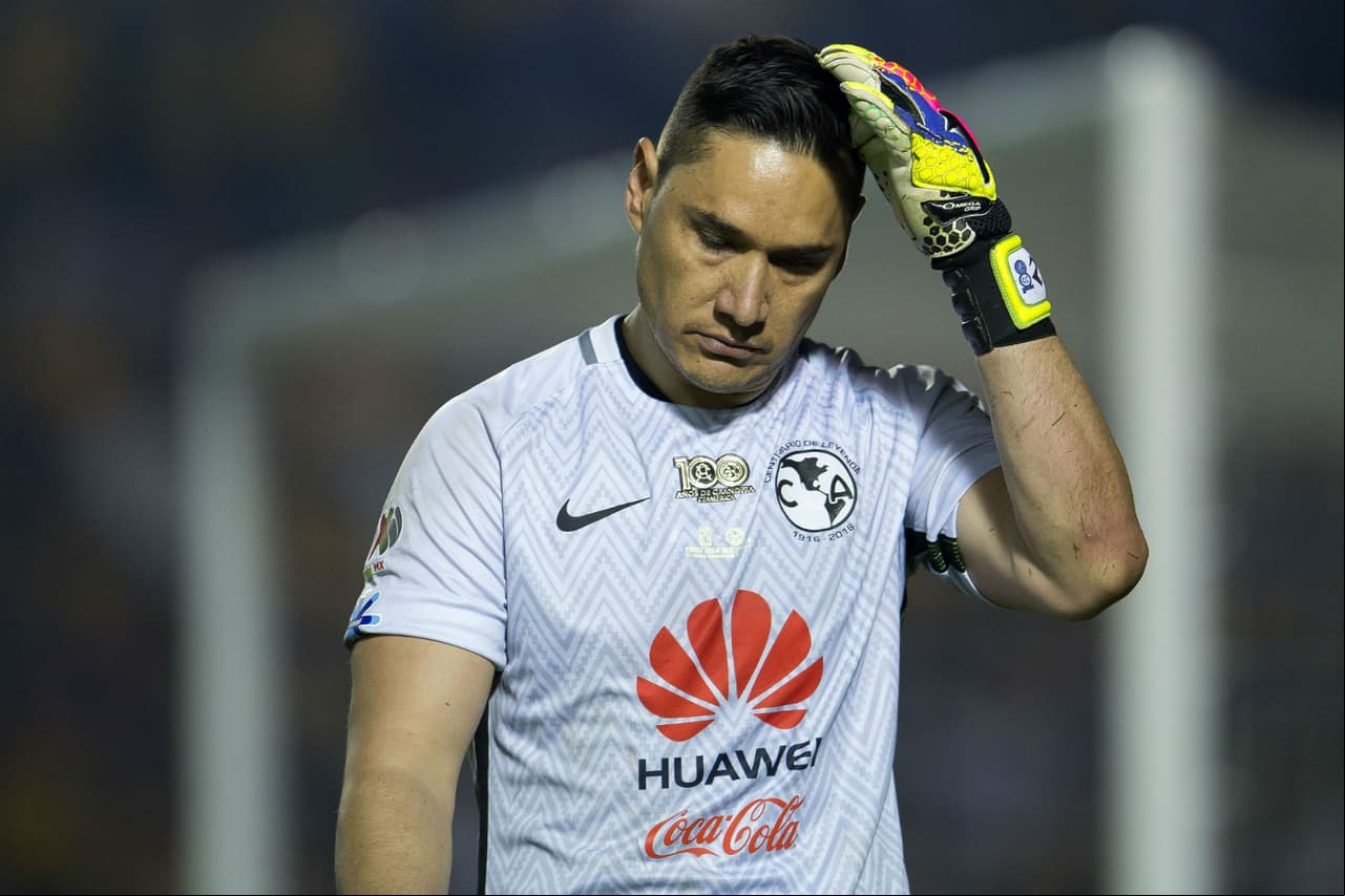 La novela de
<b> Moisés Muñoz</b> terminó con su traspaso a Chiapas, pese a la aclamación de los aficionados del América, que pedían que se quedara.