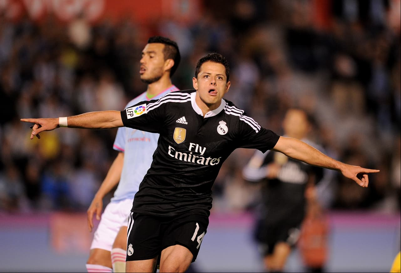 Chicharito cuenta con experiencia en LaLiga y rindió a buen nivel durante la temporada que jugó con el Real Madrid. Anotó 9 goles y repartió 9 asistencias en 33 partidos con Los Blancos.