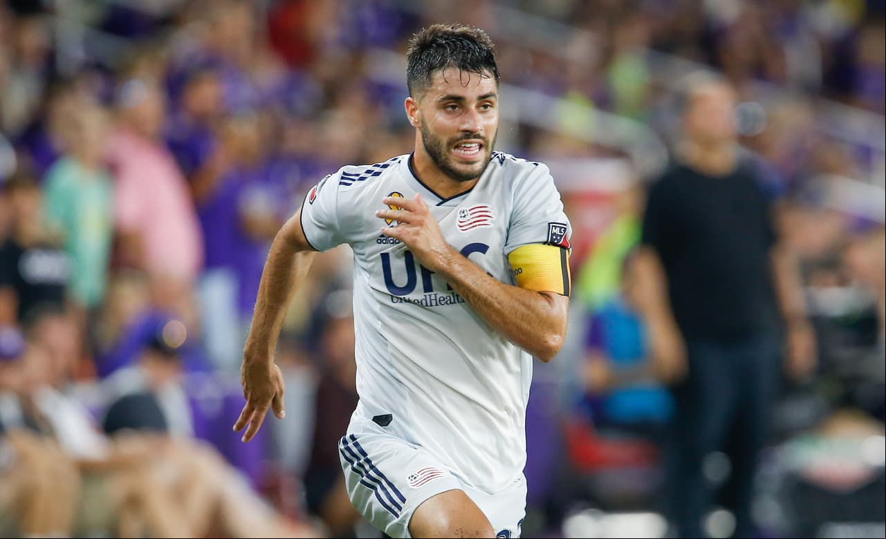 CARLES GIL (New England Revolution): recientemente elegido como la Contratación del Año en MLS, el español finalizó la temporada regular con 10 goles y 14 asistencias. Es uno de los cuatro jugadores en registrar dobles dígitos en ambos departamentos en 2019.