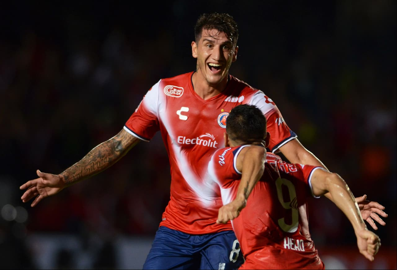 El tercer mediocampista es Gabriel Peñalba, de Veracruz, donde sus actuaciones lo han llevado a sumar 19 puntos hasta el momento, mientras que su valor en el UD Fantasy es de 5.7 millones.