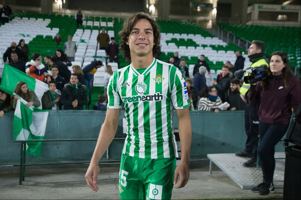 Este 2019 Lainez se fue de las Águilas para integrarse al Betis. Se fue a compra.