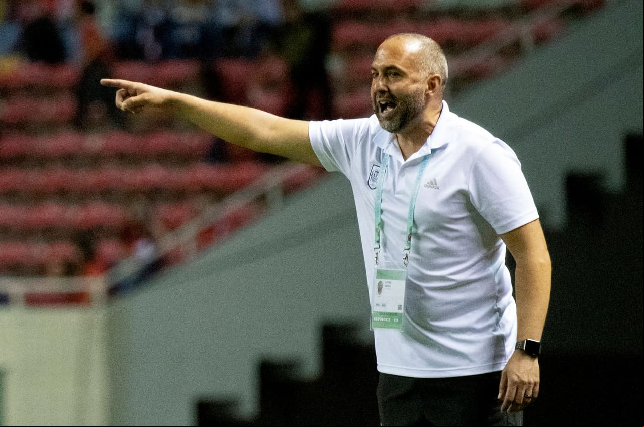 Pedro López, cerca de ser el nuevo entrenador del Tri Femenil