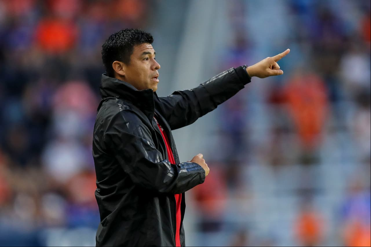 Gonzalo Pineda y sus jugadores no tienen una labor sencilla para alcanzar los Playoffs este año.
<br>
