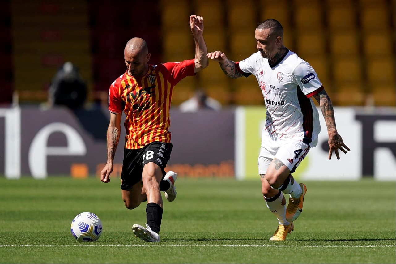 Cagliari se salva del no descenso tras derrotar 3-1 al Benevento en su visita durante la Jornada 35 en la Serie A. Los locales no ven la victoria desde marzo y se ubican en el lugar 18 de la tabla.