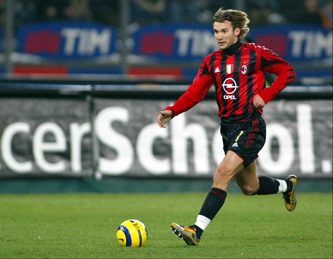 El futbolista ucraniano, Andriy
<b> </b>Shevchenko practicó boxeo durante su infancia y participó algunas peleas en la liga junior de boxeo de su país natal.