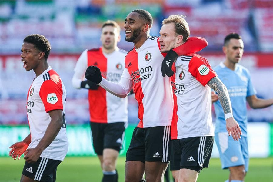 Feyenoord no dio tregua y venció al PSV 3-1. Mark Diemers, Steven Berghuis y Bryan Linssen dieron la victoria para su equipo, mientras que el gol solitario para el Eindhoven fue de Ibrahim Sangaré. El mexicano Erick Gutiérrez no tuvo minutos en cancha.