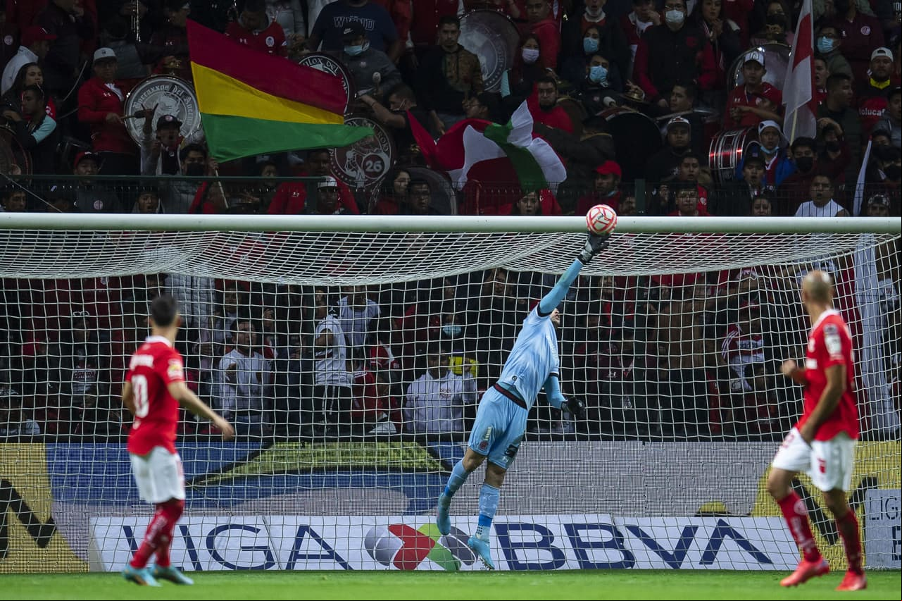 Toluca rescató el empate 1-1 ante Puebla en el Estadio Nemesio Diez en partido adelantado de la Jornada 16.
