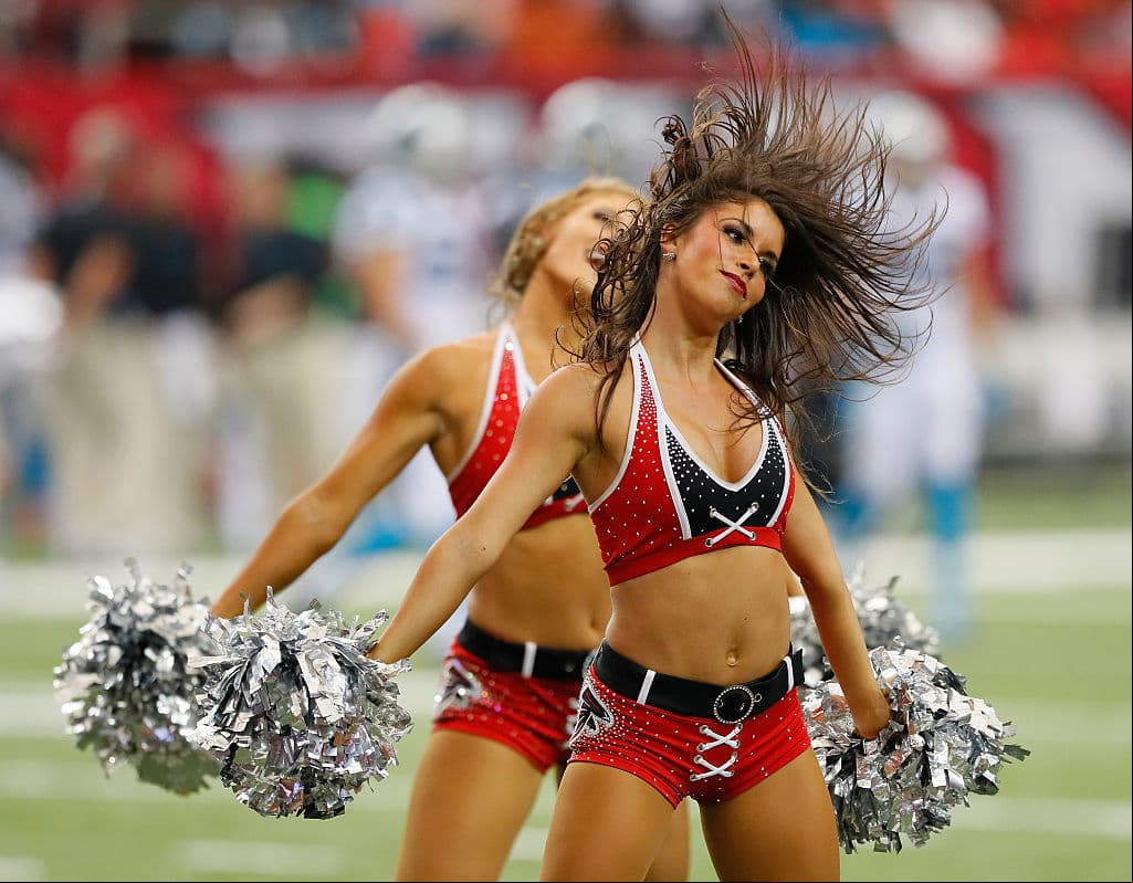 Los Atlanta Falcons tuvieron la ofensiva más explosiva de la NFL esta temporada y lucharan por un pase a la Final de división ante los Seahawks. Gran parte de su éxito se debe al apoyo incondicional que les brindaron sus bellas cheerleaders.