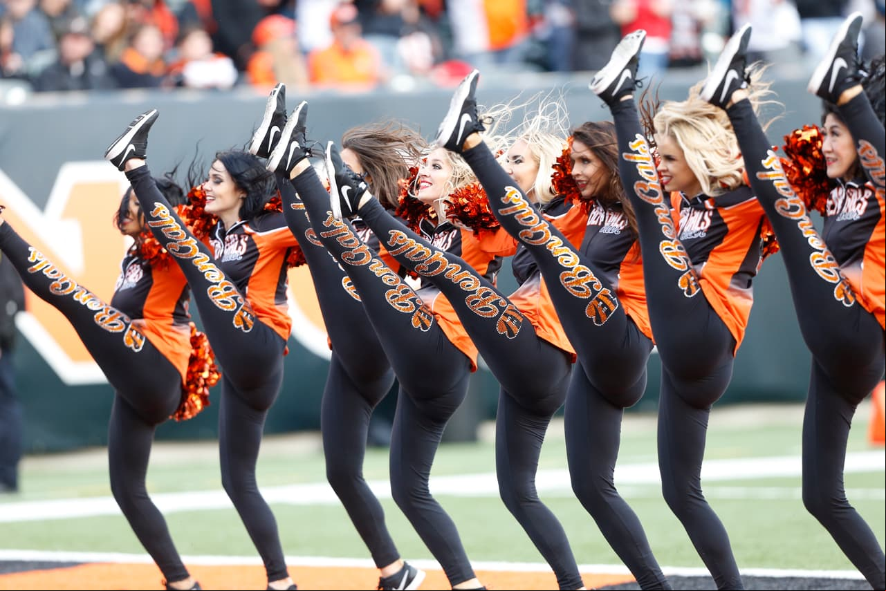 Las animadoras de los equipos del fútbol americano estadounidense le ponen un condimento especial a los encuentros de la NFL en los diferentes estadios en Estados Unidos.