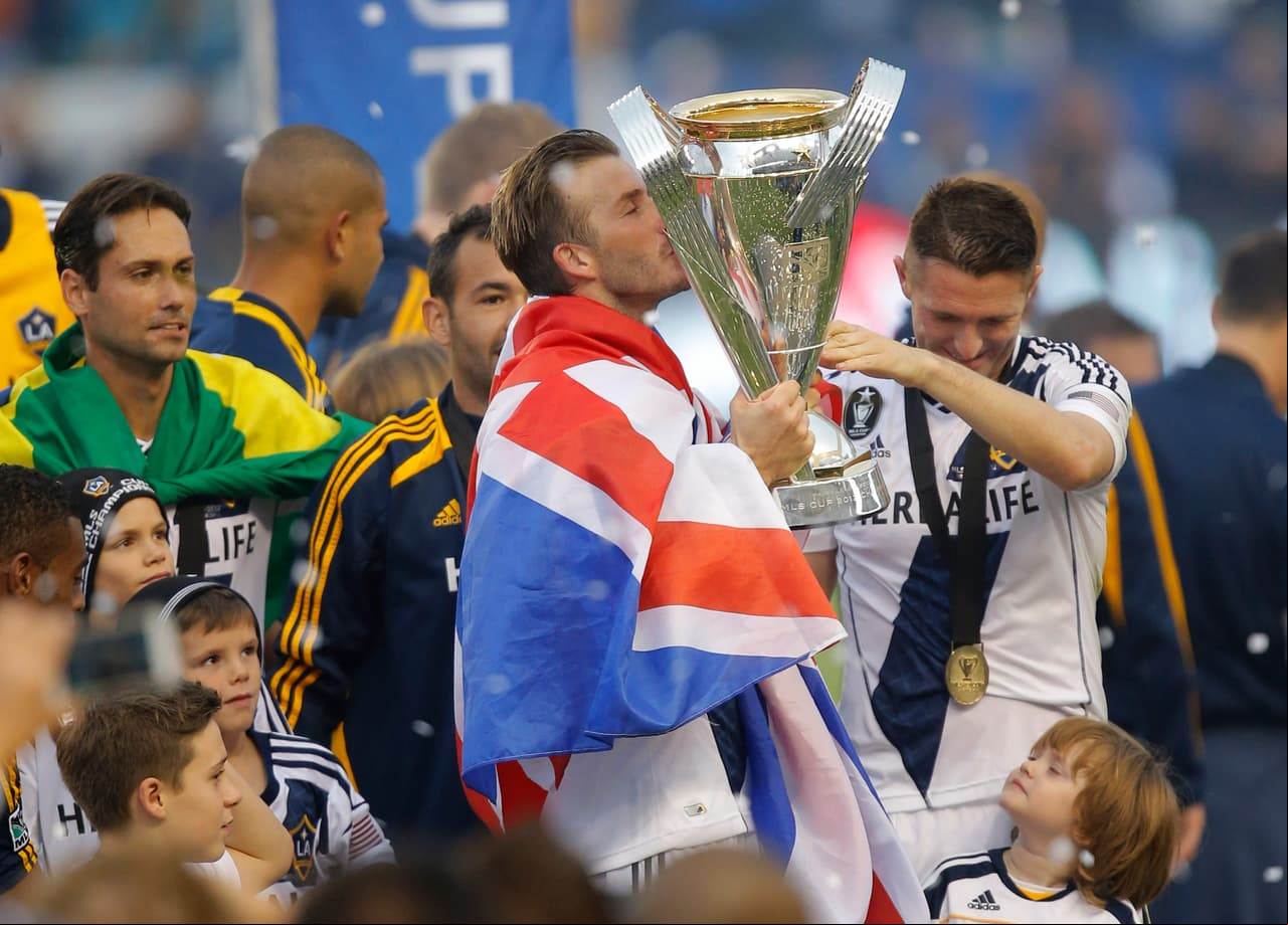 En su día especial, recordamos rápidamente como fue la carrera del exitoso mediocampista inglés David Beckham.