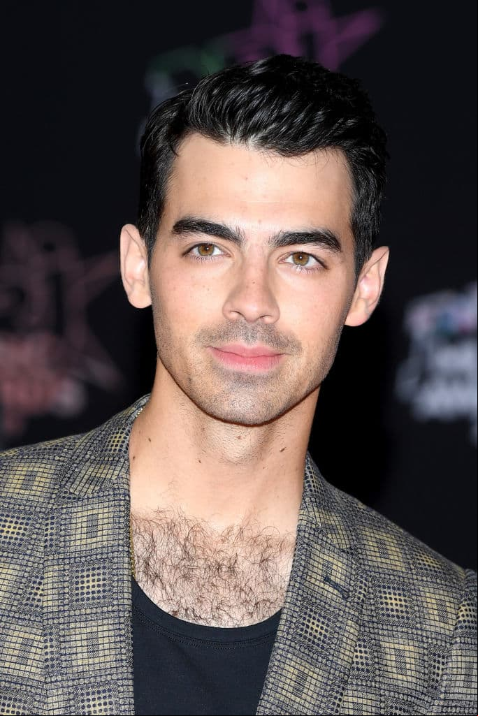 También será el anfitrión de los Billboard Music Awards de este año.