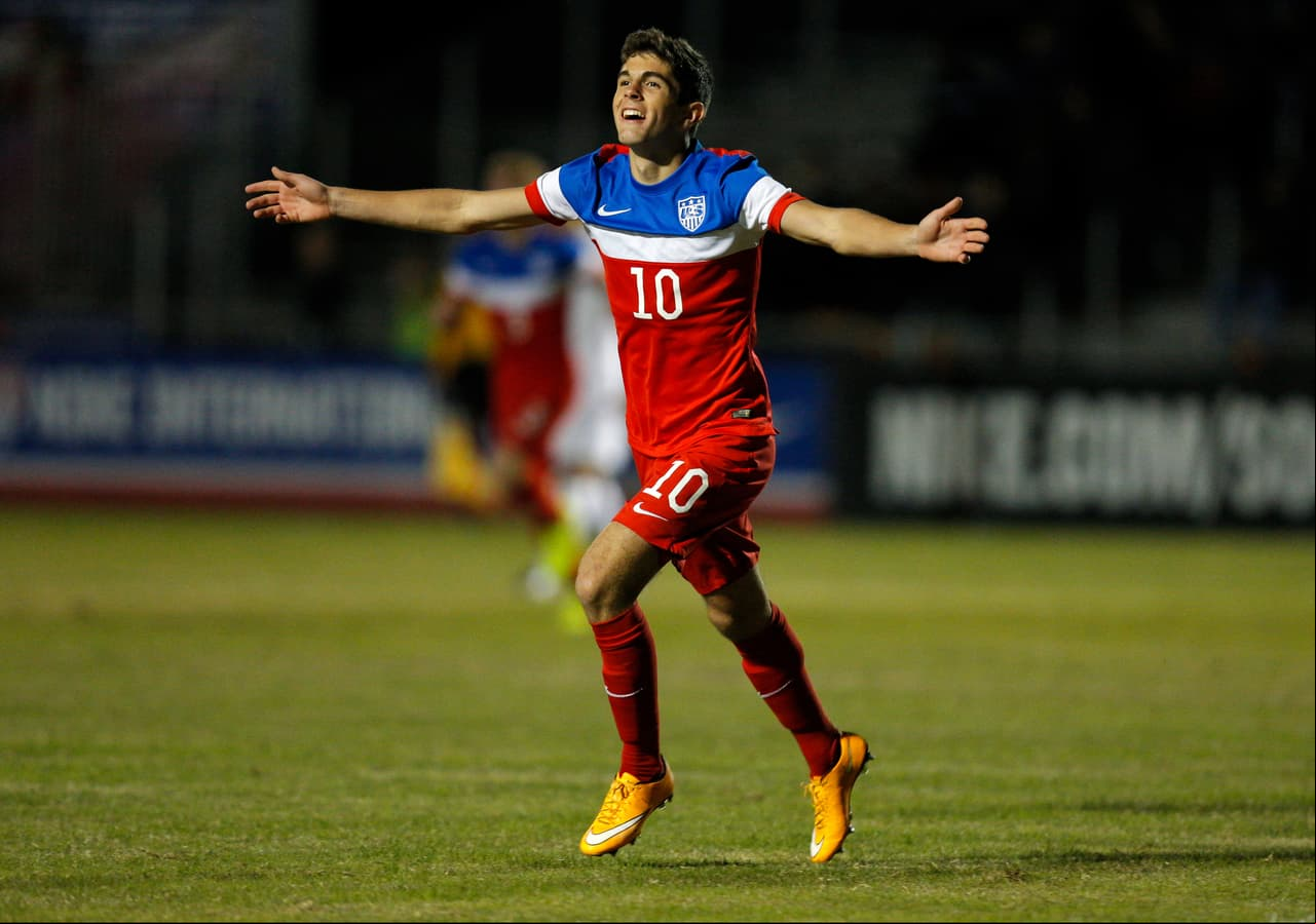 SARASOTA, FL - NOVEMBER 28: Christian Pulisic #10 of the United States scores against England during the Nike International Friendlies at The Premier Sports Campus at Lakewood Ranch on November 28, 2014 in Sarasota, Florida. (Photo by Mike Carlson/Getty Images)