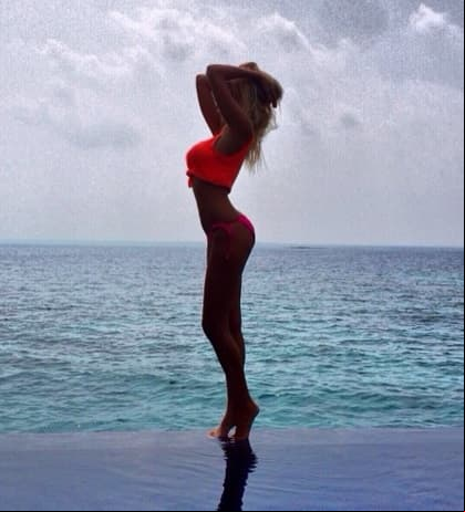 La bella modelo y presentadora rusa ya espera con ansías el próximo mundial de fútbol que se disputará en su país. Victoria es una de las chicas más sexys de Rusia y ha aparecido en revistas para caballeros en varias ocasiones.