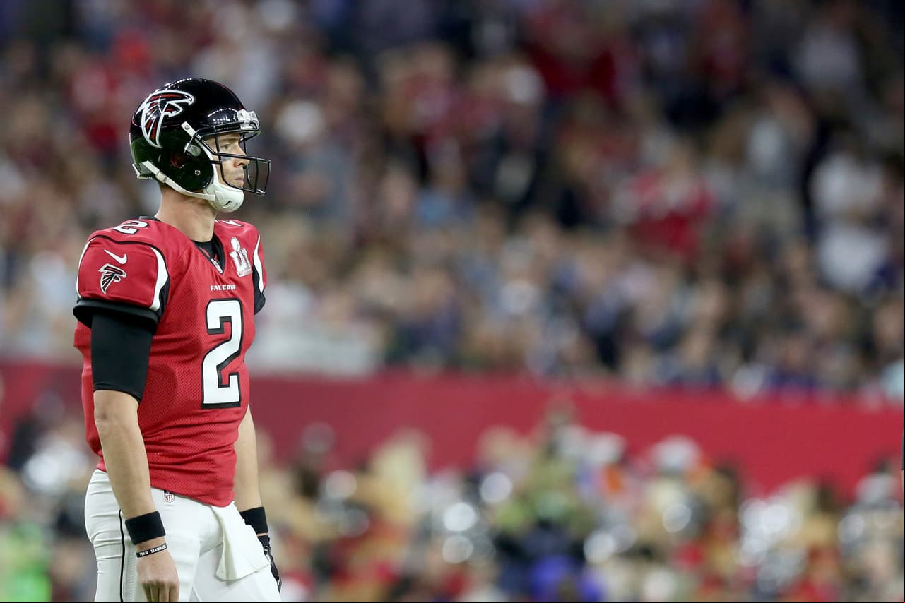 <b>¿Podrá ganar un Super Bowl?</b>
<br>- Matt Ryan estará iniciando la próxima campaña de la NFL con 35 años, su cuerpo le permite mantenerse a buen nivel, pero la realidad es que, la División Sur de la NFC tiene una competencia importante y realmente dura donde se encuentran, principalmente, los New Orleans Saints de Drew Brees o los Tampa Bay Buccaneers donde liderará Tom Brady. 
<br>- Estos son los primeros escalones que deberá superar Matt ‘Ice’ Ryan si es que quiere volver a disputar un juego poor el Vince Lombardi.
<br>- Posible si, difícil, también.