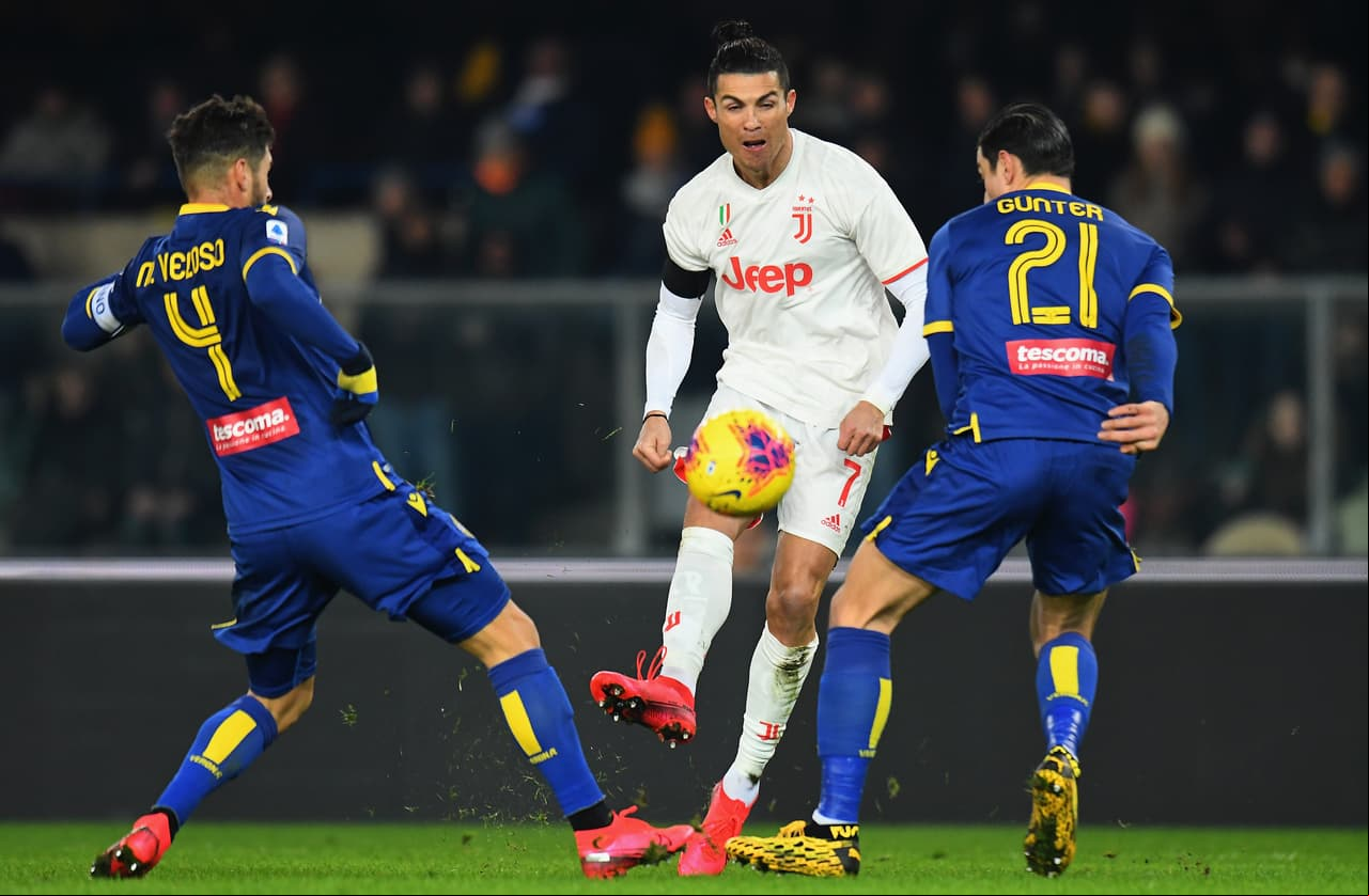 Cristiano Ronaldo marcó al 65’ y Fabio Borini emparejó los cartones. Pazzini (86’) cobró un penal para el 2-1 final. La siguiente jornada Juventus recibirá a Brescia y Hellas Verona visitará al Udinese.