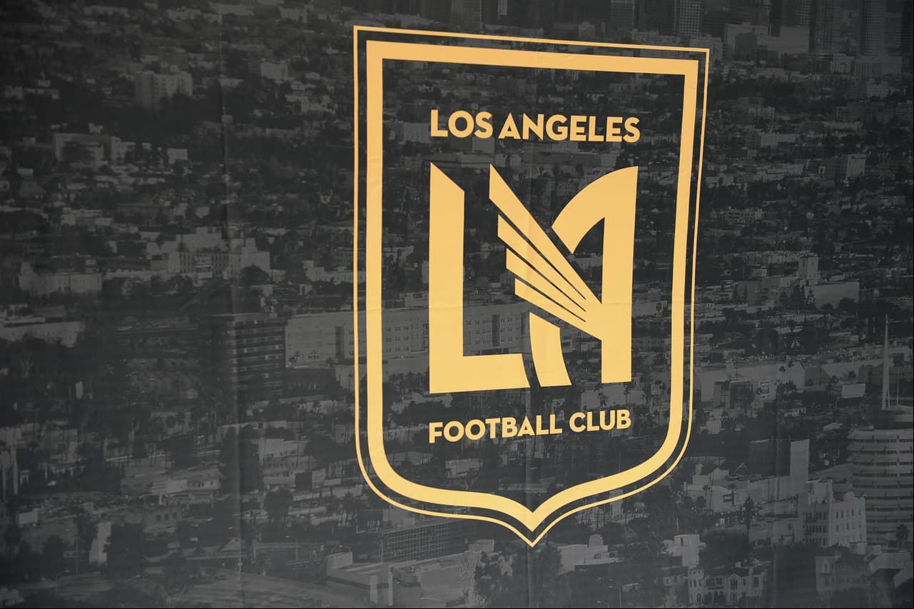 El 23 de agosto, 2016, LAFC tuvo una ceremonia con la que oficialmente iniciaron la construcción de su futuro estadio, el Banc of California Stadium, el cual estará listo para cuando el equipo debute en la MLS en 2018.