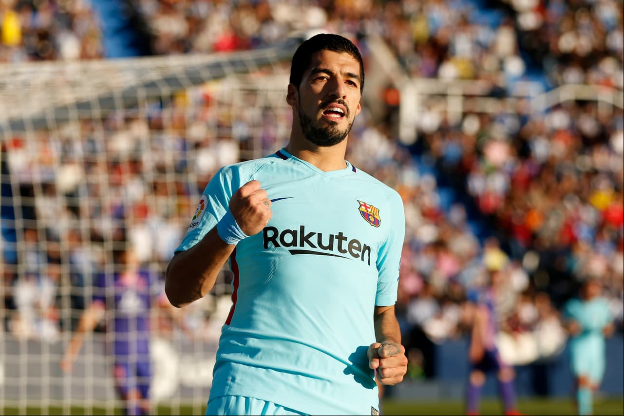 Barcelona no tuvo mayores complicaciones para derrotar al Leganés 3-0 de visitante en la fecha 12 de la Liga de España, en la que sigue como líder y cada vez dando muestras de su superioridad.