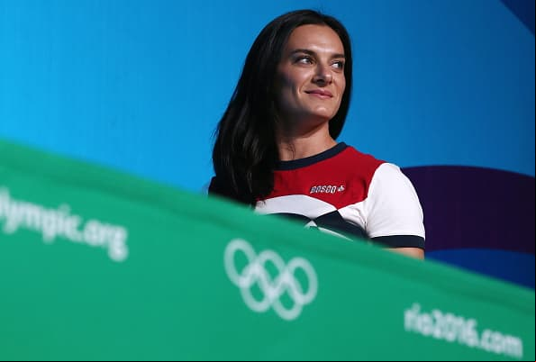 Yelena Isinbáyeva: se va la atleta, llega la política