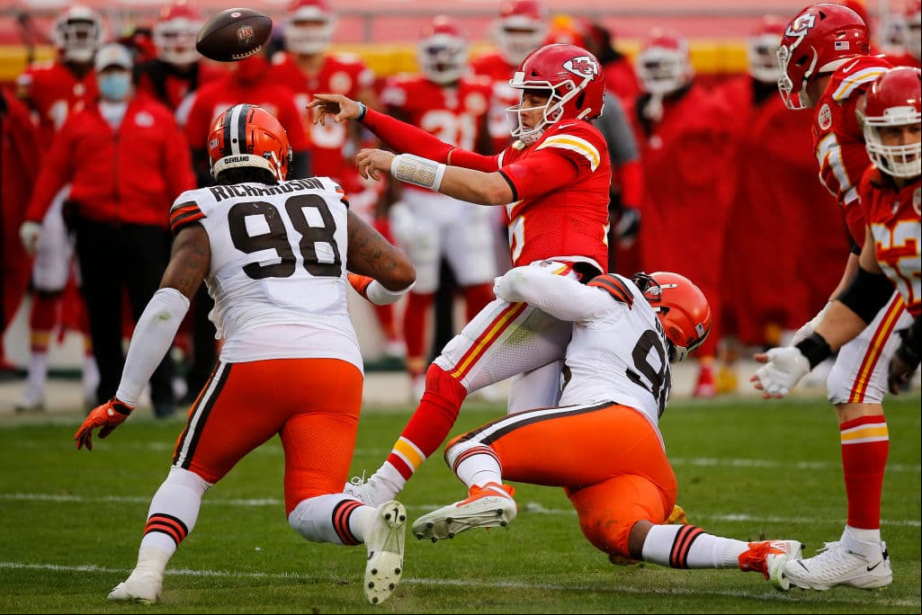 Los Kansas City Chiefs demuestran porque fueron el mejor equipo de la temporada y consiguen una sufrida victoria de 17-22 sobre los Cleveland Browns.